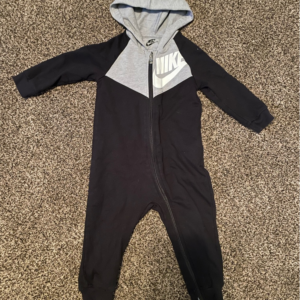 Nike black and grey outfit. 18M. Baby outfit, baby cloths